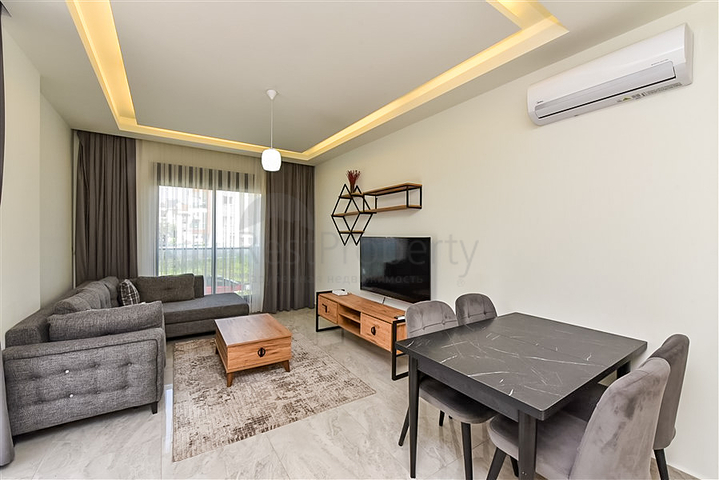 Dreizimmerwohnung zu vermieten 300 Meter vom Kleopatra Strand entfernt