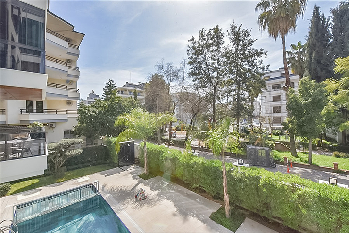 Dreizimmerwohnung zu vermieten 300 Meter vom Kleopatra Strand entfernt