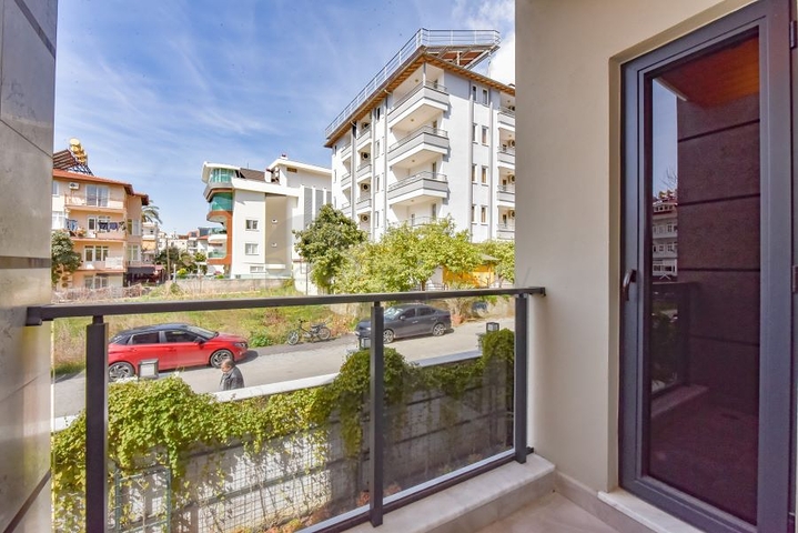 Dreizimmerwohnung zu vermieten 300 Meter vom Kleopatra Strand entfernt