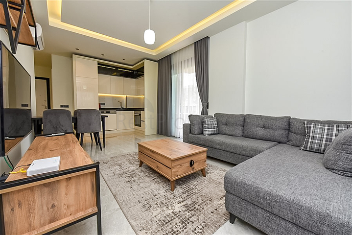 Dreizimmerwohnung zu vermieten 300 Meter vom Kleopatra Strand entfernt