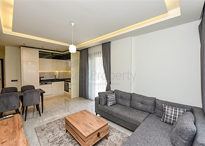 Dreizimmerwohnung zu vermieten 300 Meter vom Kleopatra Strand entfernt