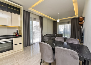 Dreizimmerwohnung zu vermieten 300 Meter vom Kleopatra Strand entfernt