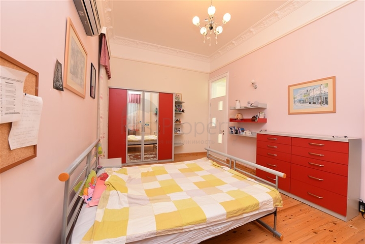 Villa mit 6+1 Grundriss mit separater Küche in Kestel