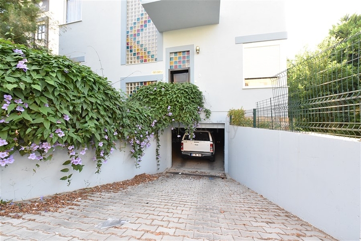 Villa mit 6+1 Grundriss mit separater Küche in Kestel