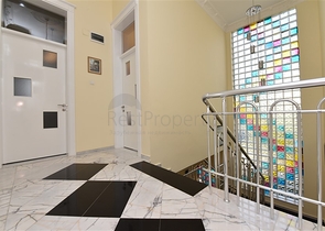 Villa mit 6+1 Grundriss mit separater Küche in Kestel