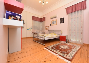 Villa mit 6+1 Grundriss mit separater Küche in Kestel