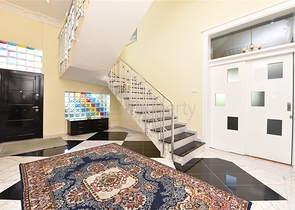 Villa mit 6+1 Grundriss mit separater Küche in Kestel