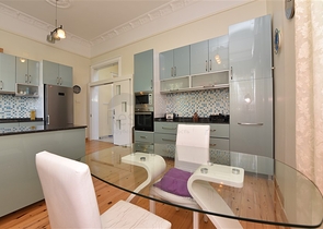 Villa mit 6+1 Grundriss mit separater Küche in Kestel