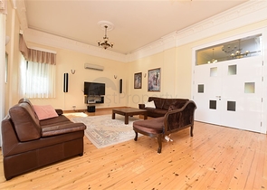 Villa mit 6+1 Grundriss mit separater Küche in Kestel