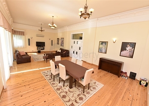 Villa mit 6+1 Grundriss mit separater Küche in Kestel