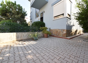 Villa mit 6+1 Grundriss mit separater Küche in Kestel