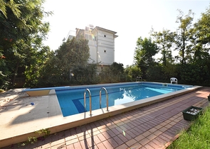 Villa mit 6+1 Grundriss mit separater Küche in Kestel