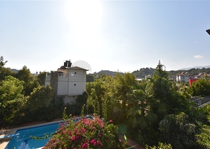 Villa mit 6+1 Grundriss mit separater Küche in Kestel