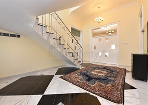 Villa mit 6+1 Grundriss mit separater Küche in Kestel