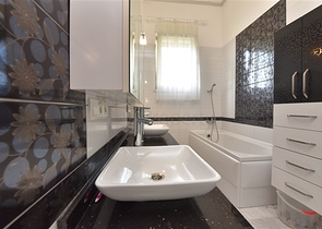 Villa mit 6+1 Grundriss mit separater Küche in Kestel