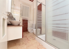 Villa mit 6+1 Grundriss mit separater Küche in Kestel