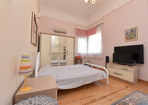 Villa mit 6+1 Grundriss mit separater Küche in Kestel