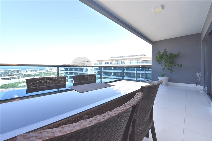 Wohnung in einem 1+1 Luxus-Komplex im Stadtteil Kargicak