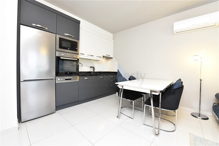 Wohnung in einem 1+1 Luxus-Komplex im Stadtteil Kargicak