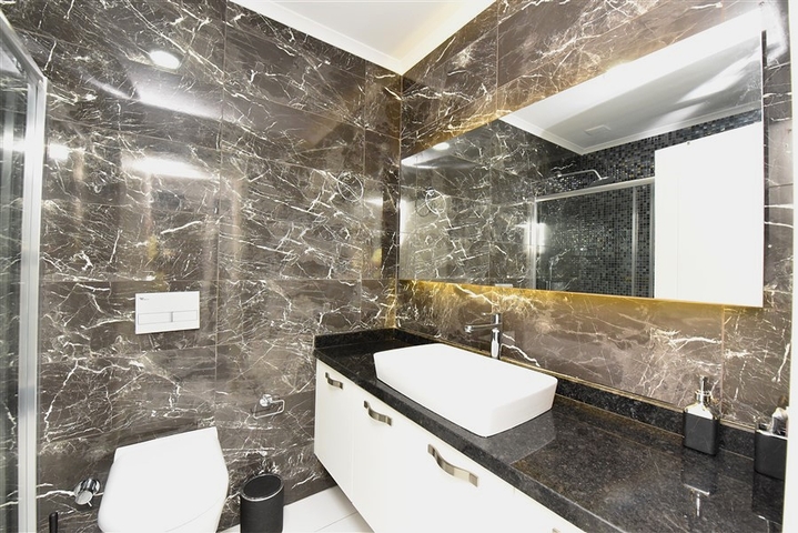 Wohnung in einem 1+1 Luxus-Komplex im Stadtteil Kargicak