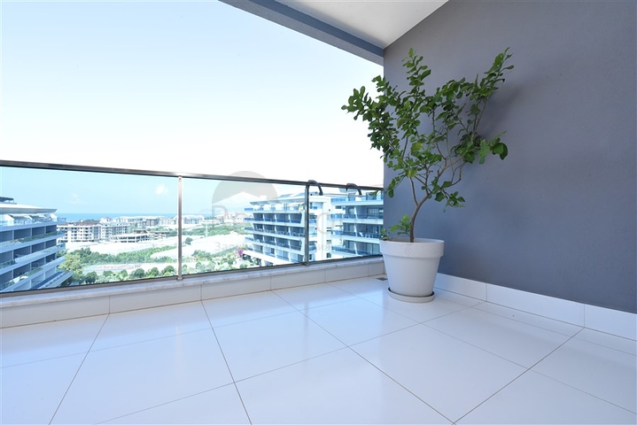 Wohnung in einem 1+1 Luxus-Komplex im Stadtteil Kargicak