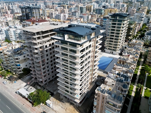 1+1-Wohnung in einem Luxus-Komplex an der ersten Küste