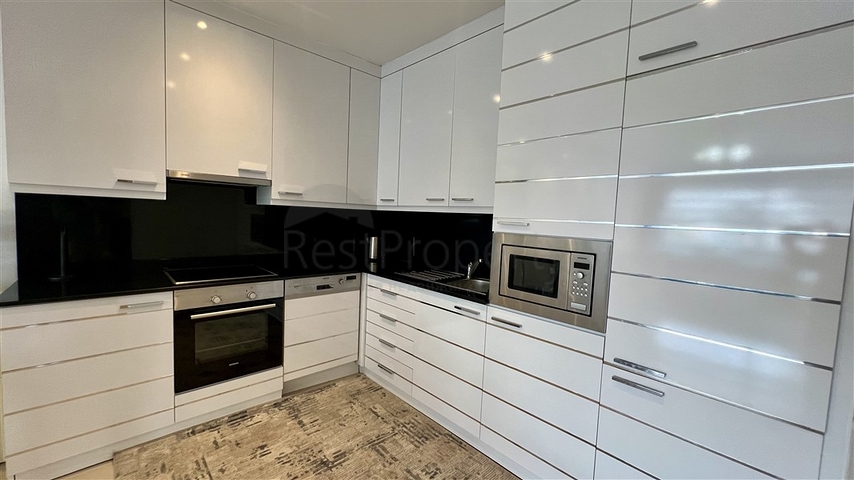 Gemütliche 2+1 Wohnung 50 m vom Meer entfernt im Stadtteil Tosmur