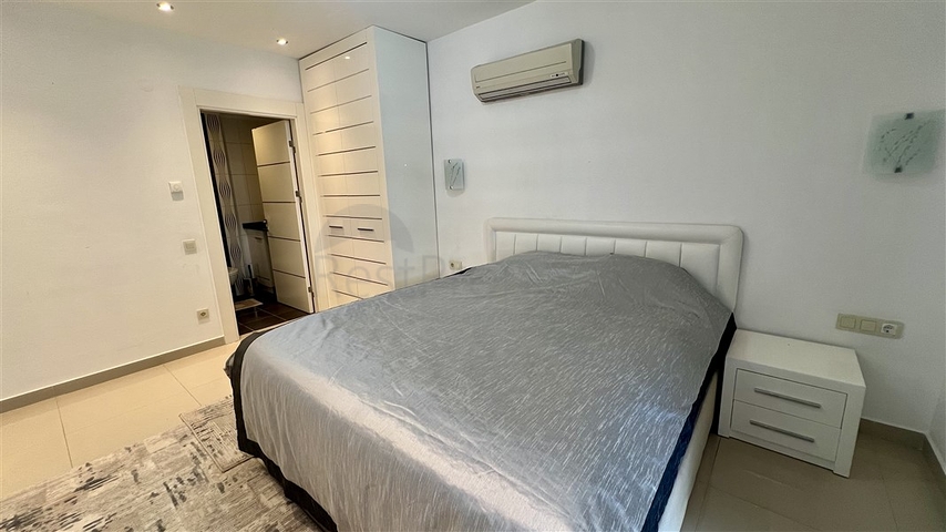 Gemütliche 2+1 Wohnung 50 m vom Meer entfernt im Stadtteil Tosmur