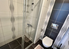 Gemütliche 2+1 Wohnung 50 m vom Meer entfernt im Stadtteil Tosmur