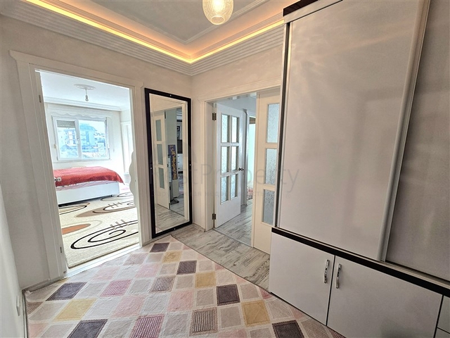 Geräumige 2+1-Wohnung im Zentrum von Oba