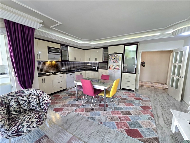 Geräumige 2+1-Wohnung im Zentrum von Oba