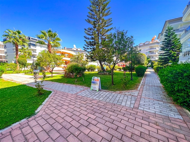 Geräumige 2+1-Wohnung im Zentrum von Oba