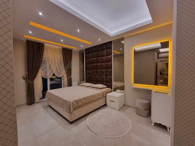 Geräumige 2+1 Wohnung im neuen Komplex des Bezirks Mahmutlar