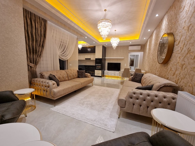 Geräumige 2+1 Wohnung im neuen Komplex des Bezirks Mahmutlar