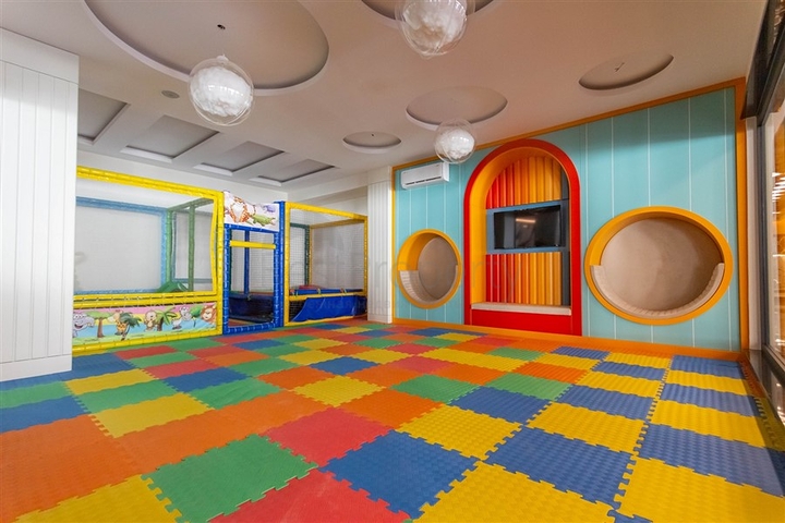 Geräumige 2+1 Wohnung im neuen Komplex des Bezirks Mahmutlar