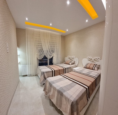 Geräumige 2+1 Wohnung im neuen Komplex des Bezirks Mahmutlar