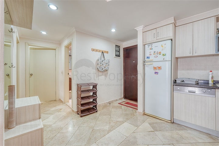 Zweizimmerwohnung mit Möbeln im Stadtteil Mahmutlar