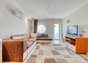 Zweizimmerwohnung mit Möbeln im Stadtteil Mahmutlar