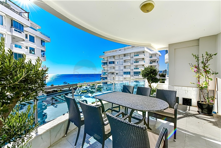 3+1 Wohnung am Meer im Stadtteil Tosmur