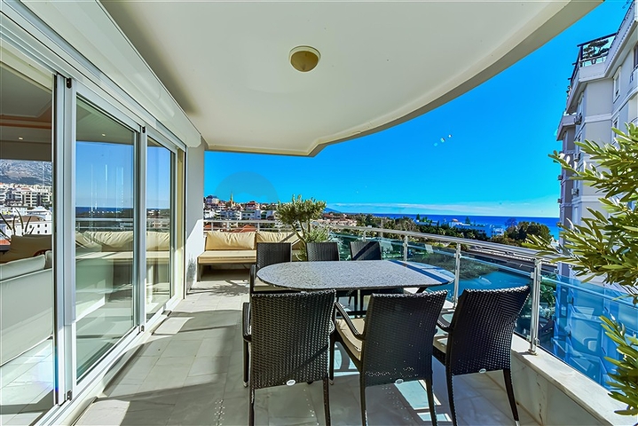 3+1 Wohnung am Meer im Stadtteil Tosmur