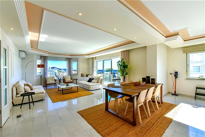 3+1 Wohnung am Meer im Stadtteil Tosmur