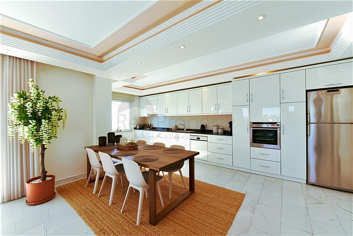 3+1 Wohnung am Meer im Stadtteil Tosmur