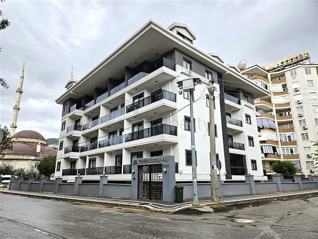 1+1 Wohnung in einem neuen Komplex in der Nähe von Kleopatra Beach