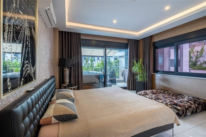 Geräumige 3+1 Wohnung im Zentrum von Alanya