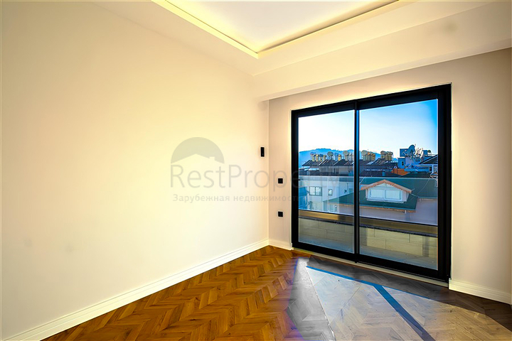 4+1 Penthouse mit Meerblick an der ersten Küste