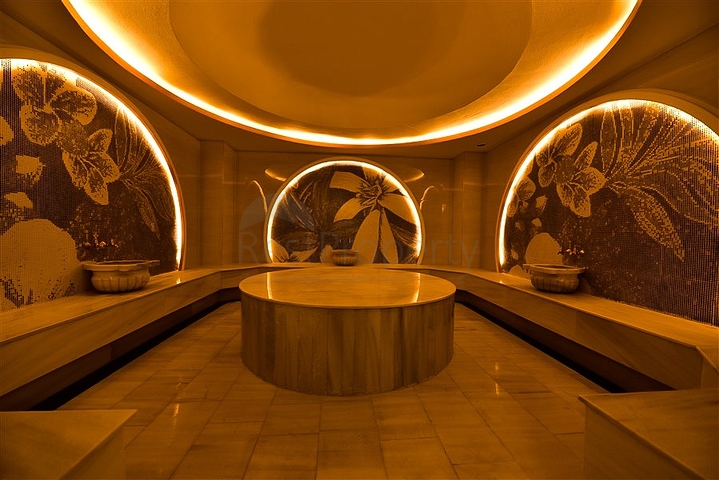 Penthouse 3+1 in einem neuen Komplex an der ersten Küste in Alanya