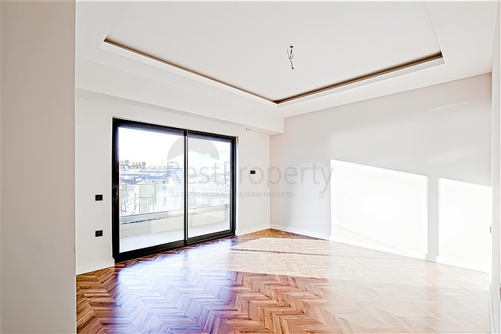 Penthouse 3+1 in einem neuen Komplex an der ersten Küste in Alanya