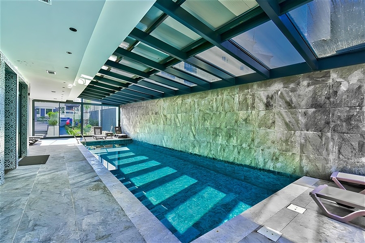 Penthouse mit drei Schlafzimmern in einem neuen Komplex mit Meerblick