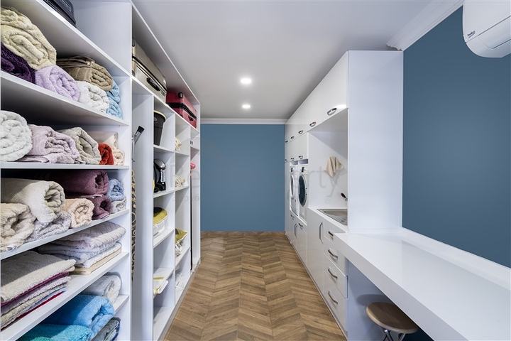 Geräumige Villa mit Meerblick im Zentrum von Alanya