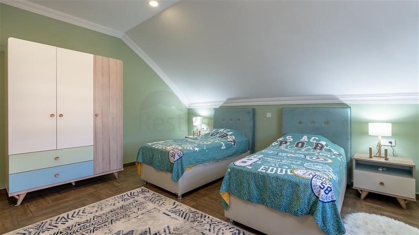 Geräumige Villa mit Meerblick im Zentrum von Alanya